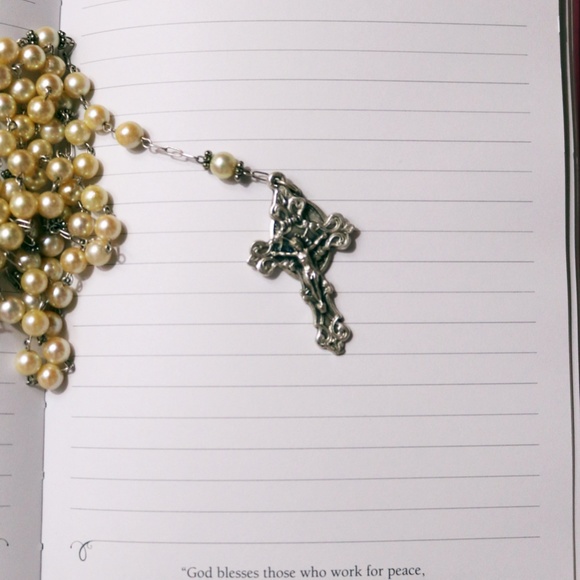 Women’s Fuchsia Pink Blank Prompted Journal Diary God Works For The Good - Gift - Picture 15 of 16